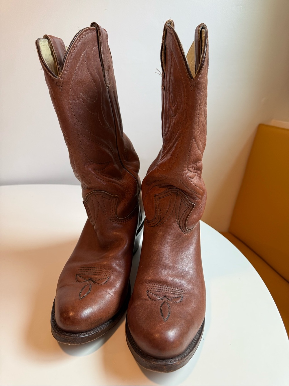 Men's Brown Leather Western Cowboy Boots - Classic Pull-On Style